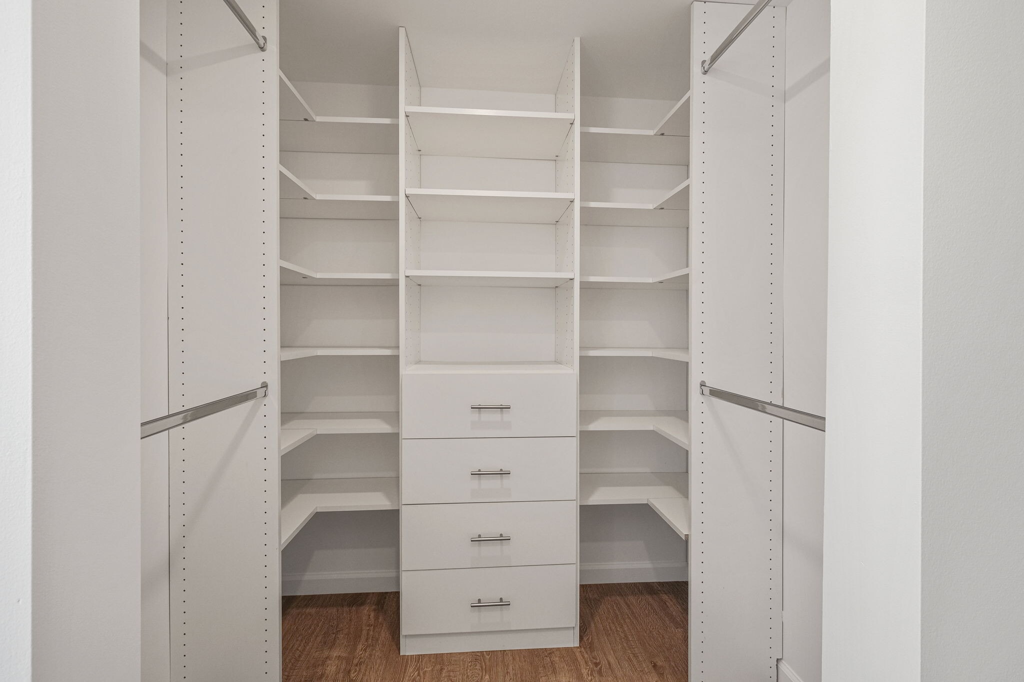 Building Photo - 1238 S Burnside Ave