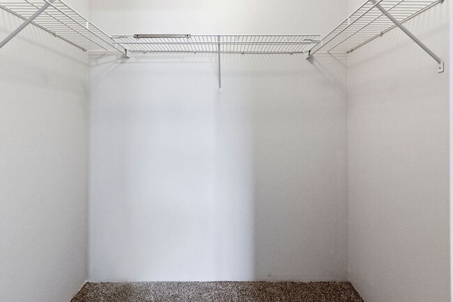 Building Photo - 122 Manor View Dr