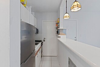 Building Photo - 6310 SW 79th St