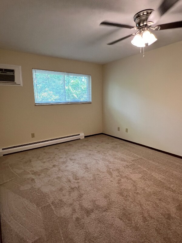 Building Photo - 2065 Sutton Ave