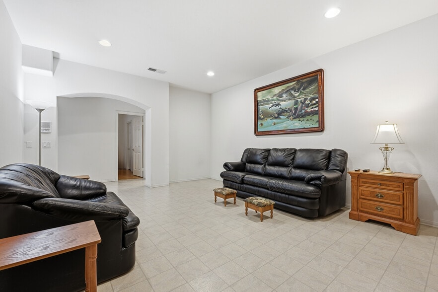 Building Photo - 8010 Gilman Ct