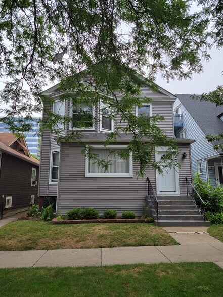 Primary Photo - 1024 Garnett Pl