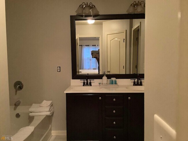 Building Photo - 1519 Creek Bend Ln NW