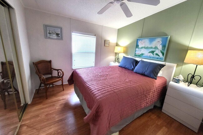 Building Photo - 8403 Delphinium Ct