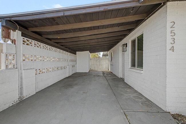 Building Photo - 2534 N 28th St