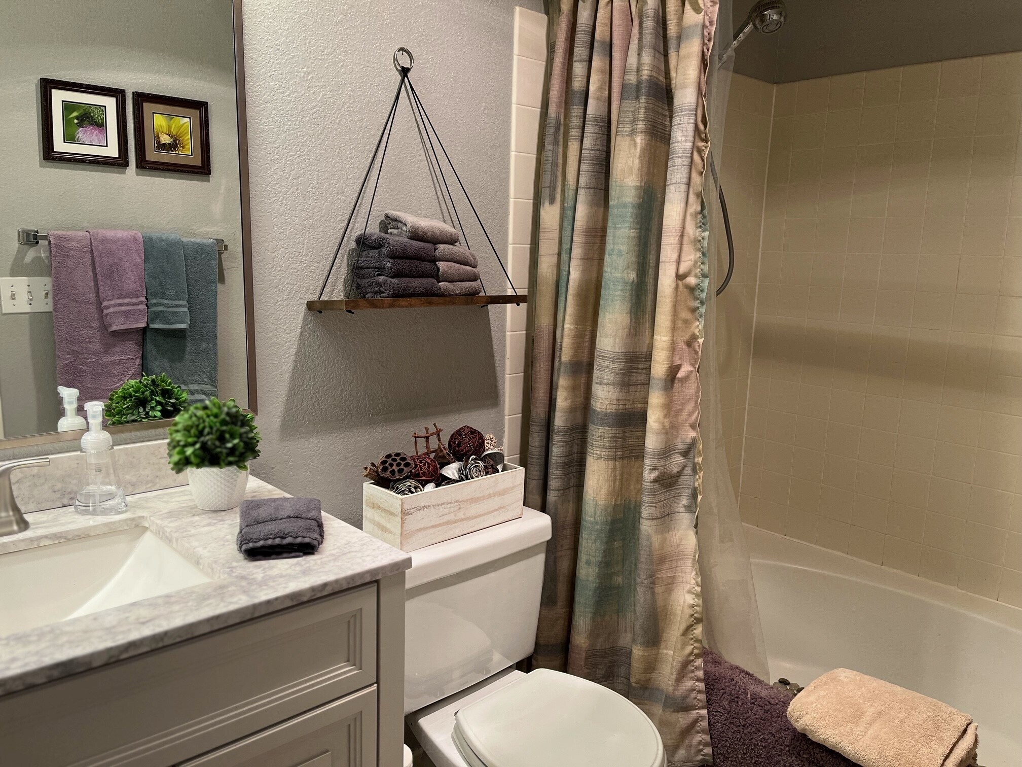 Bathroom - 10009 NE 120th Ln