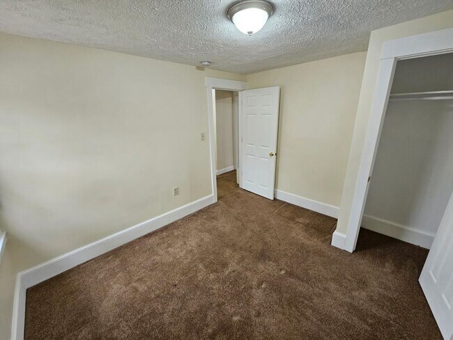 Building Photo - 876 E 149th St