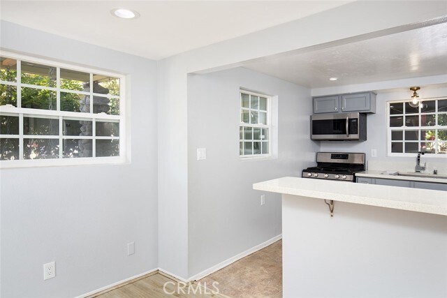 Building Photo - 487 Sturtevant Dr