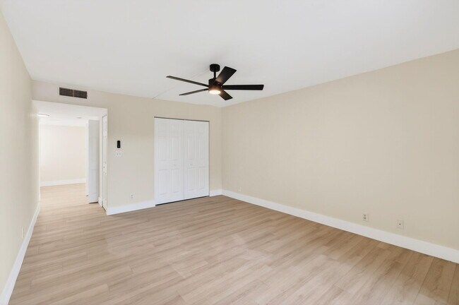 Building Photo - 5900 Camino Del Sol