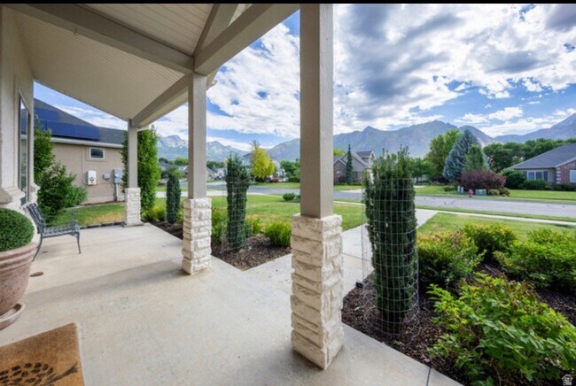 Building Photo - 868 Braddock Lane