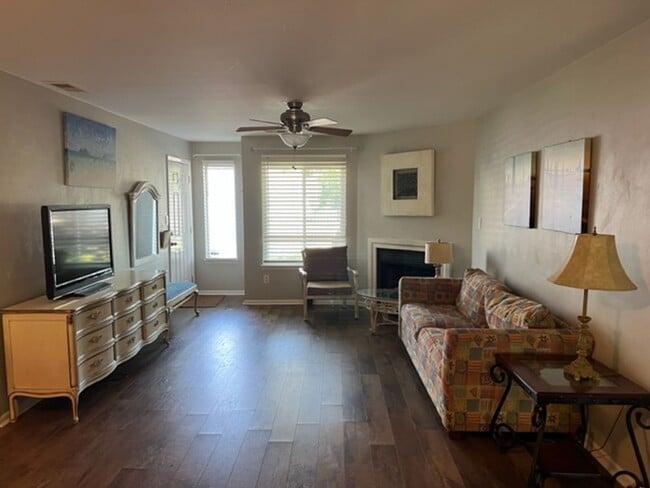 Building Photo - CHIC'S BEACH