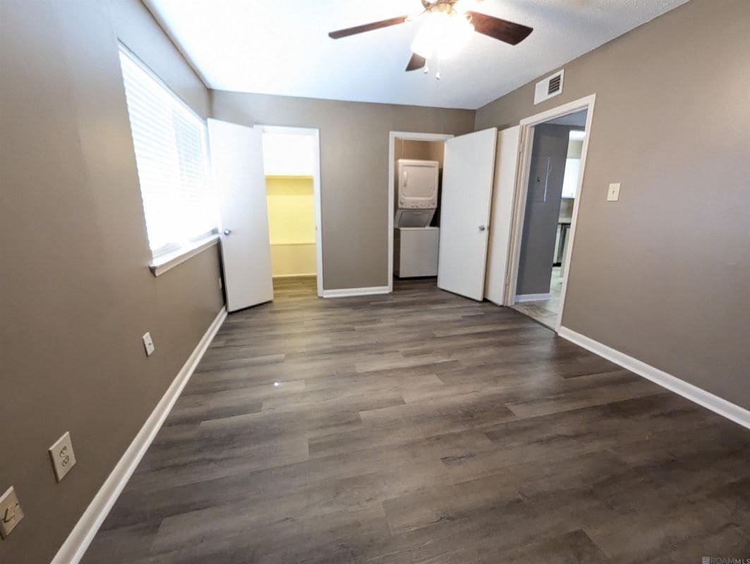 Building Photo - 1701 Lobdell Ave