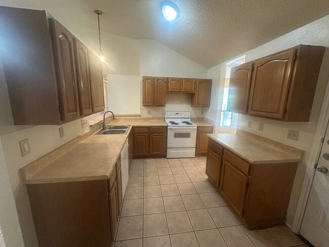 Building Photo - 9515 Brook Green