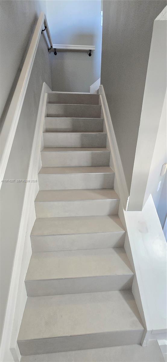 Building Photo - 2945 NE 185th St