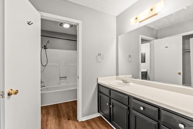 Building Photo - 200 Pine Forest Dr