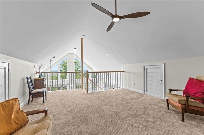 Building Photo - Contemporary with Gorgeous Views in Hinesburg, Vermont - Fully Furnished w/ Utilities Included