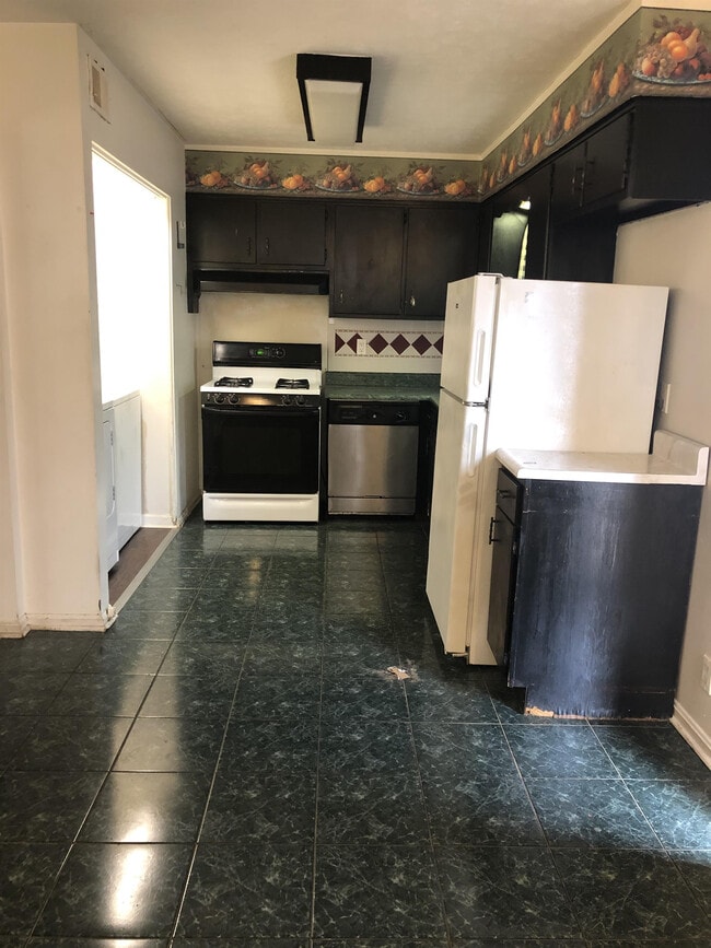 Building Photo - 1235 Morgan Ave