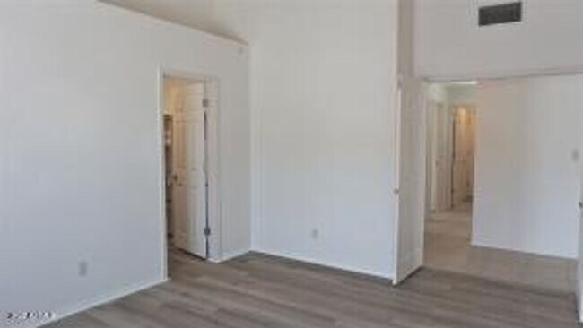 Building Photo - 2853 Northridge St