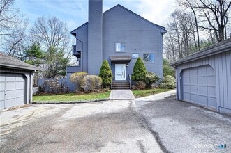 Building Photo - 334 Conestoga Way
