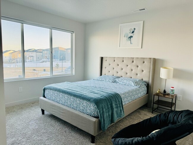 Building Photo - 2687 N Snowberry Dr