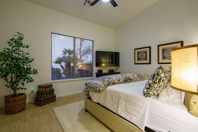 Building Photo - 17635 N 55th Pl