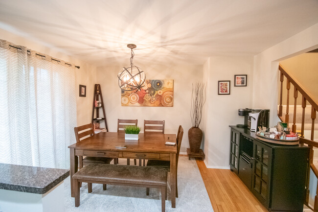 Building Photo - 1660 Sierra Woods Ct