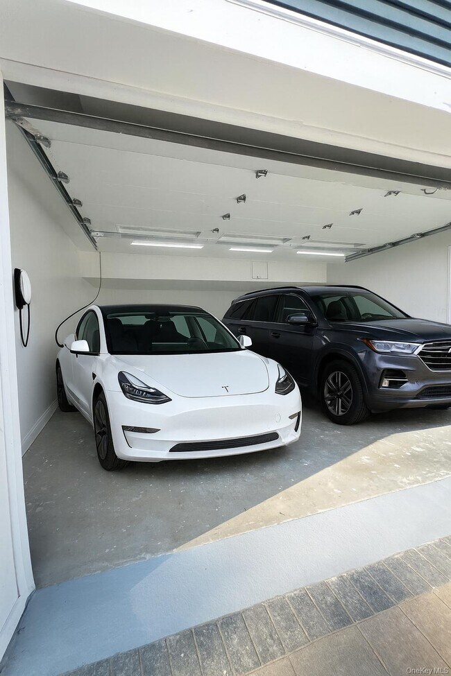 Building Photo - 50 Vineyard Ave