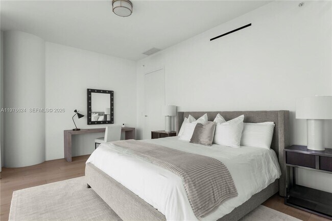 Building Photo - 8701 Collins Ave