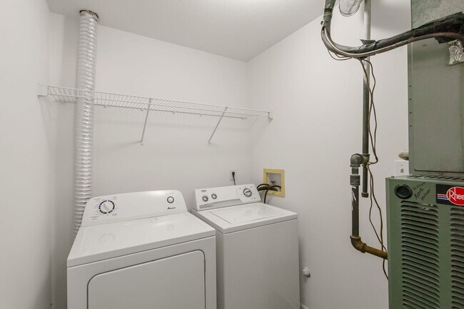 Building Photo - 3505-3507 La Mesa Dr.