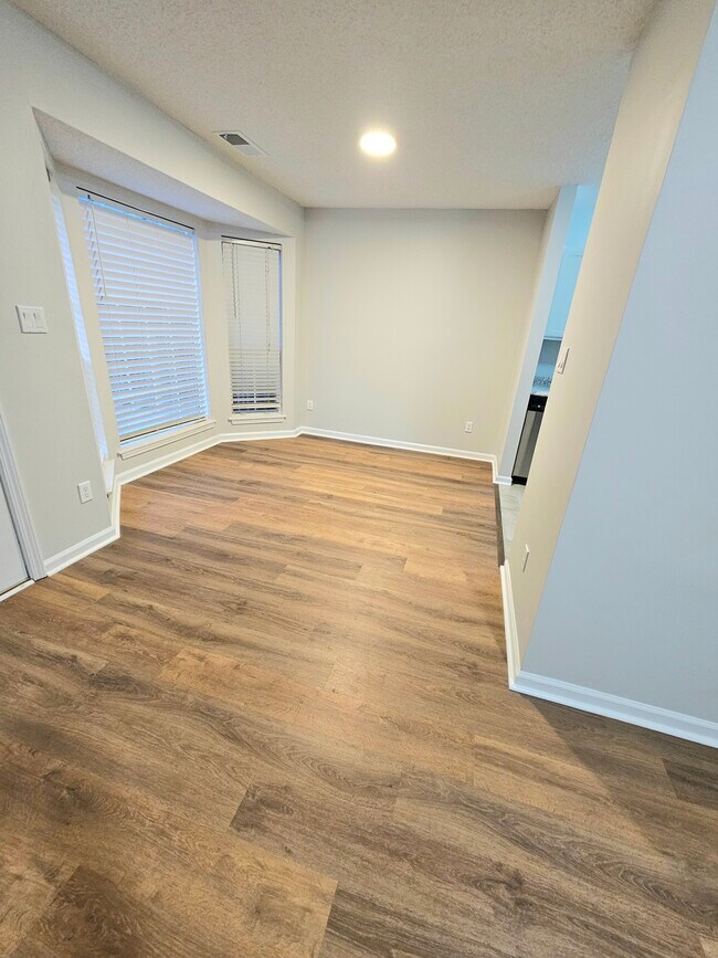 Building Photo - 10430 Brawley Ln