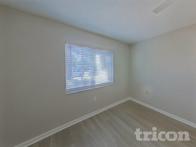 Building Photo - 6969 Briarwood Ave N