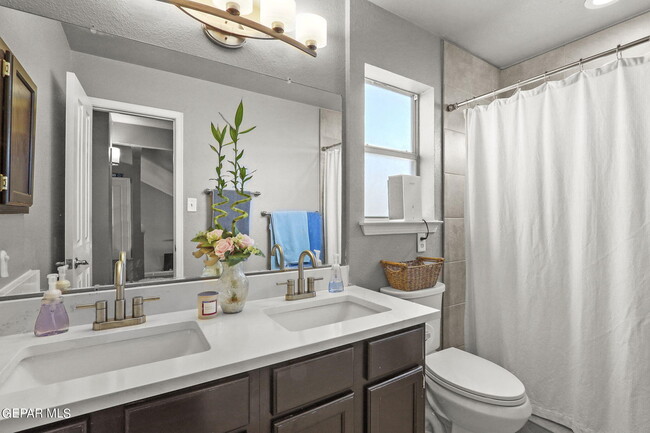 Building Photo - 3017 Tierra Salada Dr