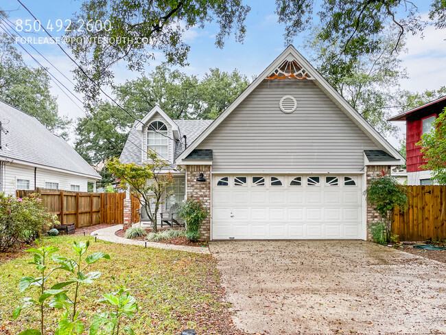 Primary Photo - Charming 3-Bedroom Home in East Hill!