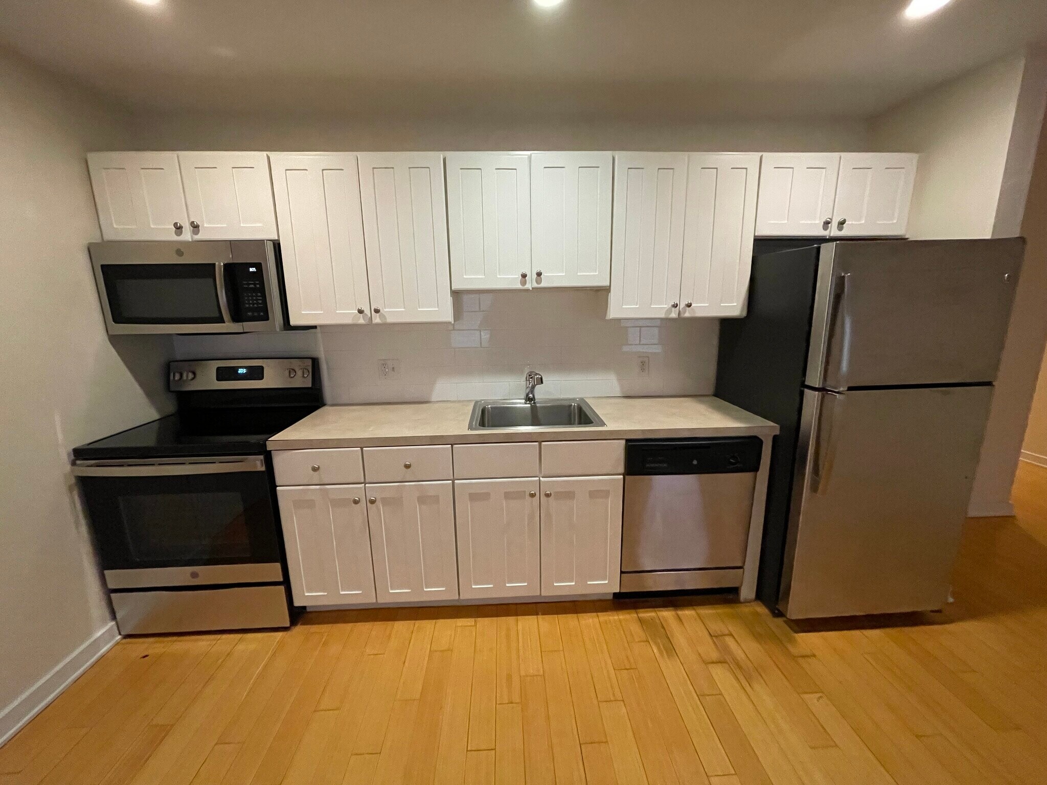 Building Photo - 32 Boylston St