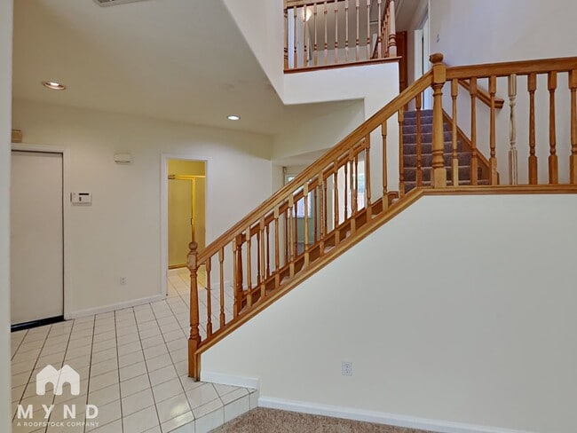 Building Photo - 5053 Moccasin Way