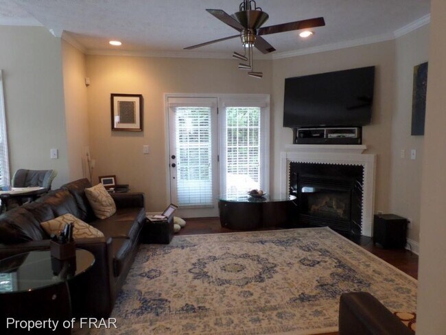 Building Photo - 124 Highgrove Ct
