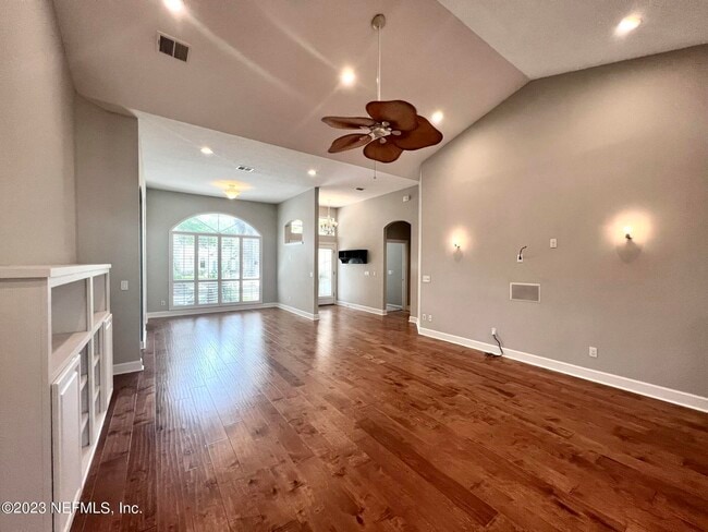Building Photo - 184 Summerfield Dr