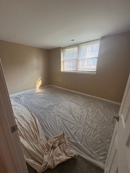 Building Photo - 2 Banyan Wood Ct