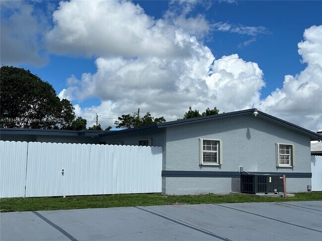 Building Photo - 19120 NW 36th Ave