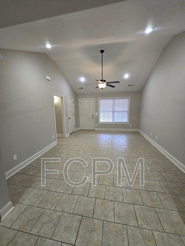Building Photo - 1421 Allies Ct