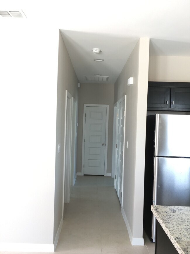 Building Photo - 3108 Javalina Ave