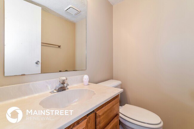 Building Photo - 7727 Maradona Dr S