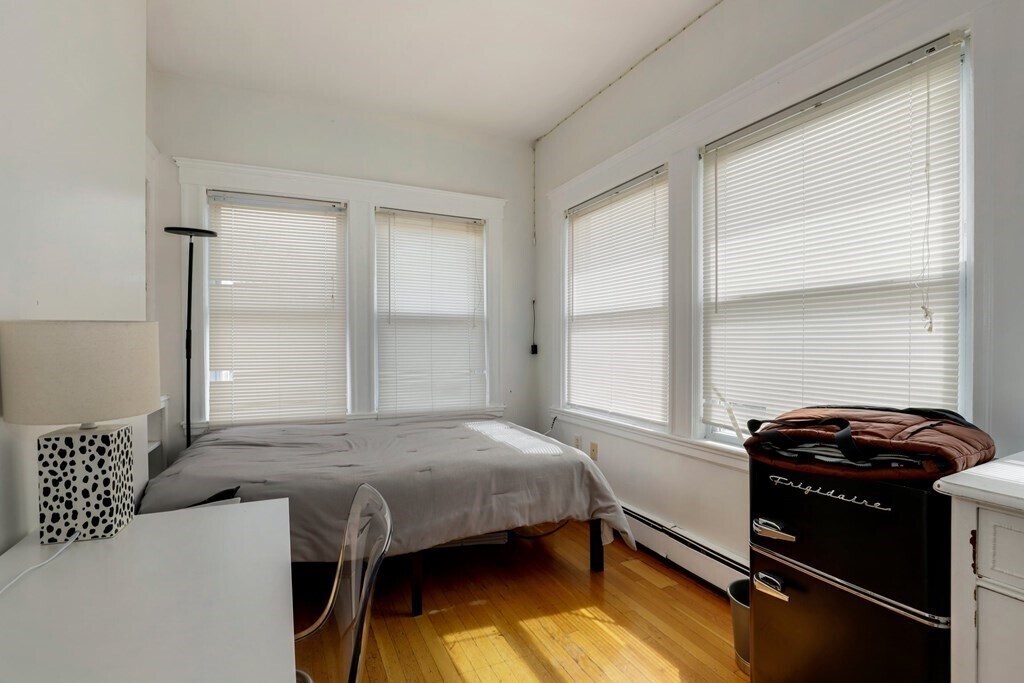 Building Photo - 61 Algonquin Rd