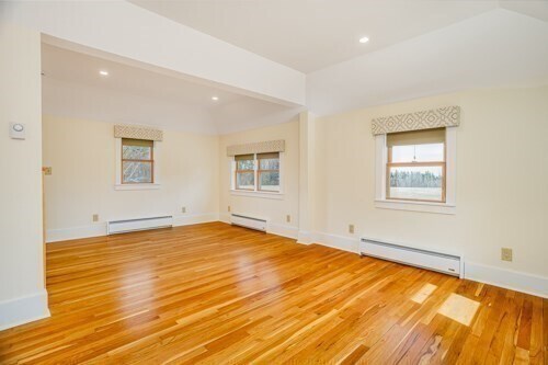 Building Photo - 1025 New Ipswich Rd