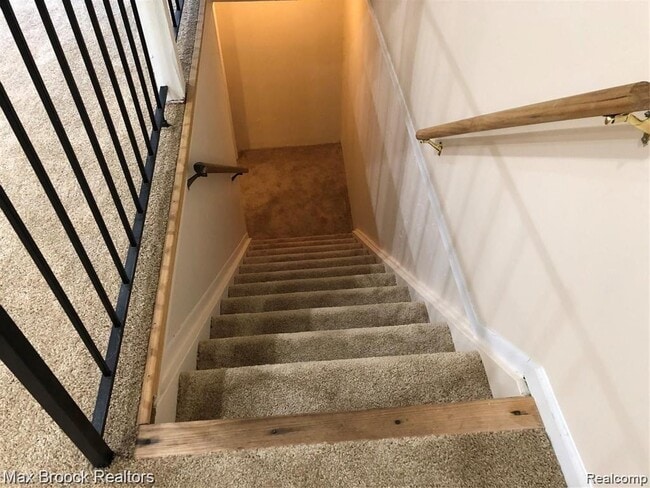 Building Photo - 1653 Wimbledon Dr