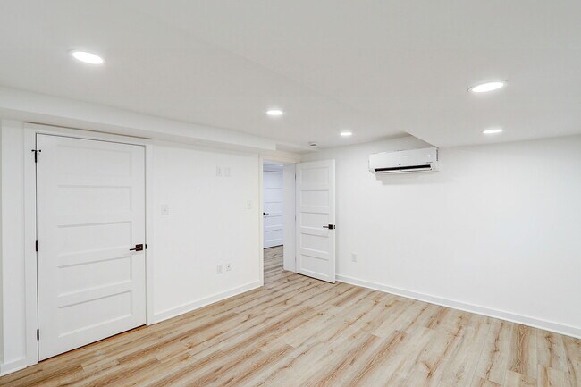 Building Photo - 1513 Allison St NW