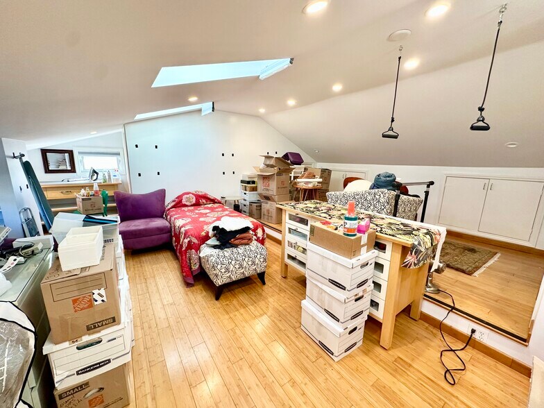 Building Photo - 2315 24th St