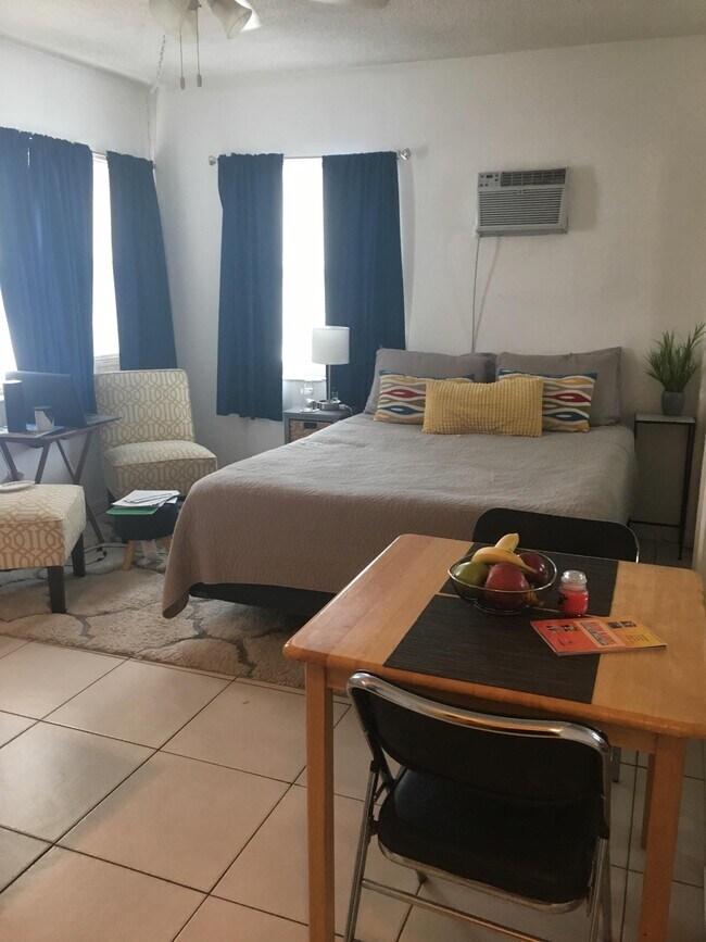 Building Photo - 501 NE 23rd St