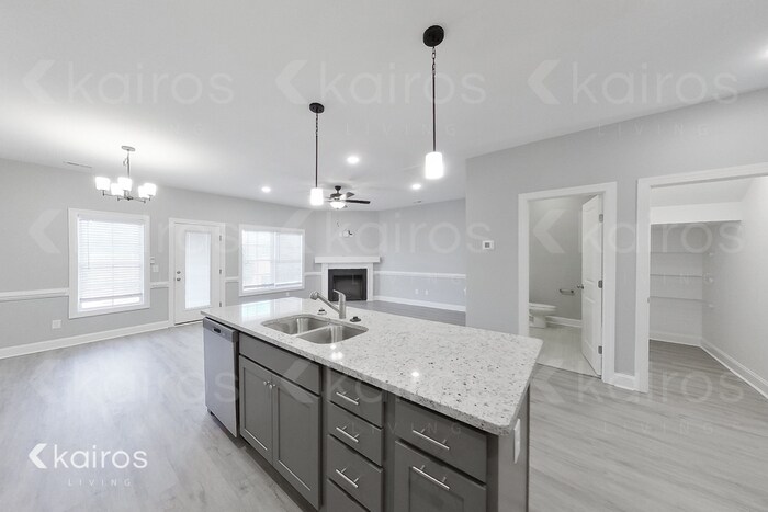 Building Photo - 3713 Oak Leaf Wy