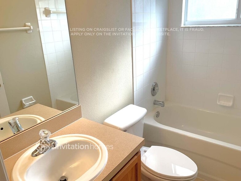 Building Photo - 1461 Maple Leaf Ln